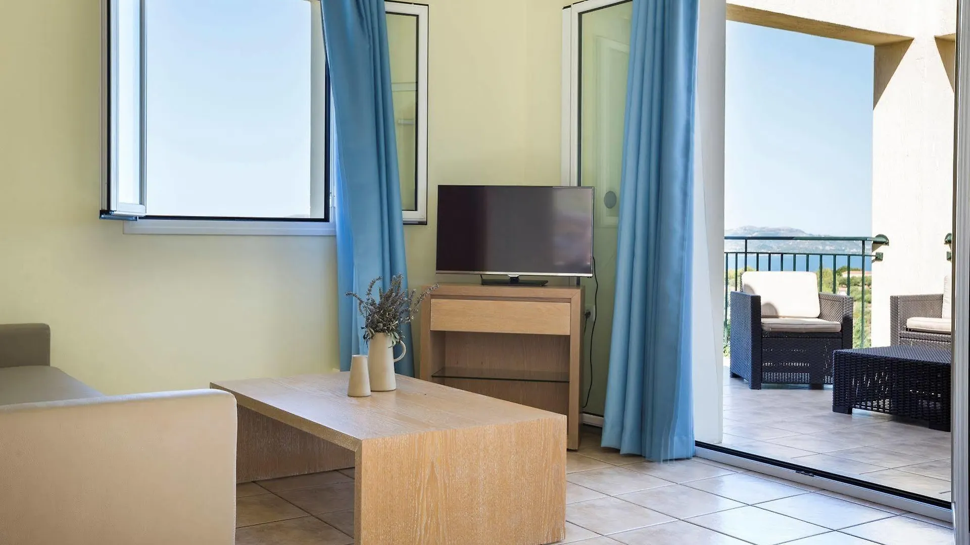 Dionysos Village Resort Lassi  Aparthotel